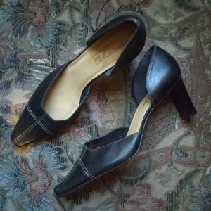 *3/$30 Sale* Unisa black leather block heel pumps